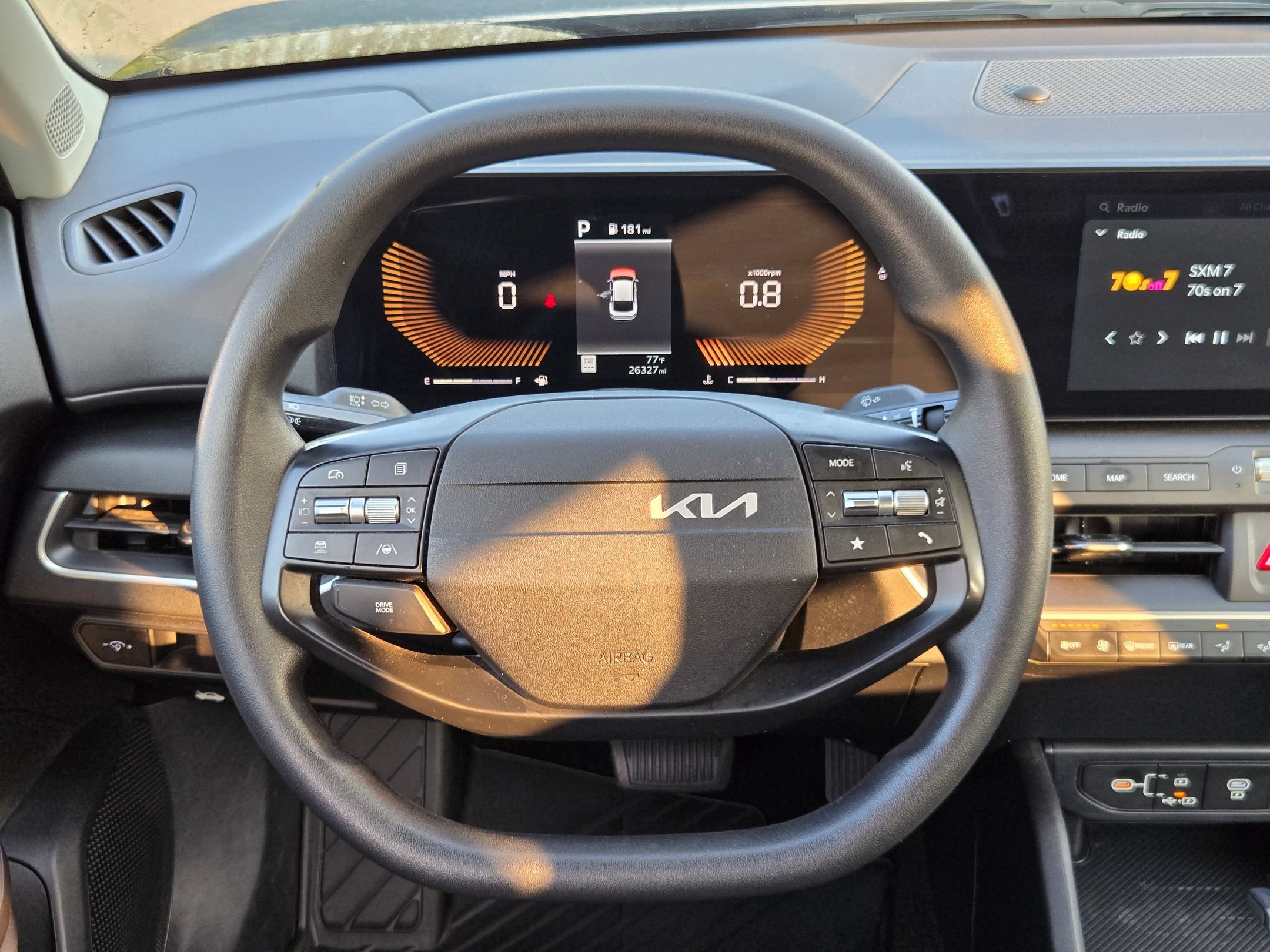 Used 2025 Aurora Black Pearl Kia LXS image 26