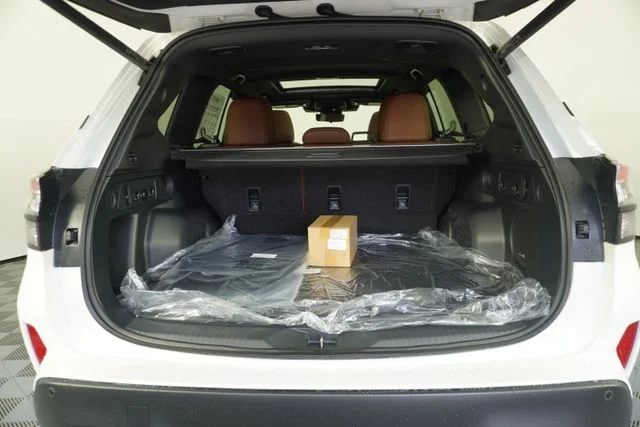 New 2026 CRYSTAL WHITE PEARL Subaru Touring image 26