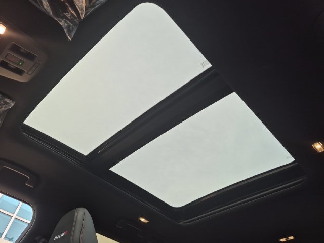 New 2026 Stealth Gray / Super Black Two-tone Nissan NISMO® image 21
