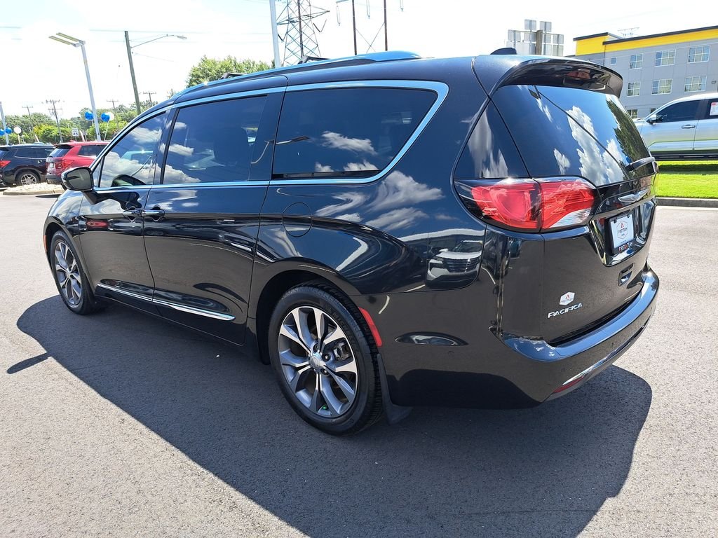 Used 2017 Black Chrysler Limited image 10
