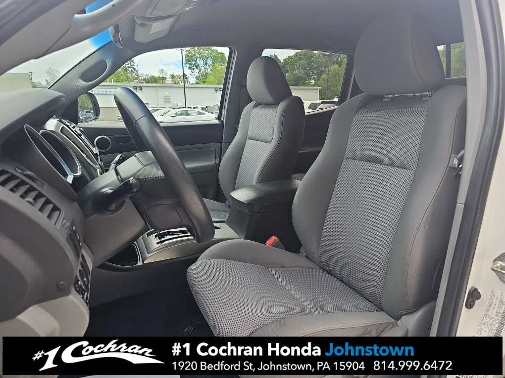 Used 2015 Super White Toyota  image 12