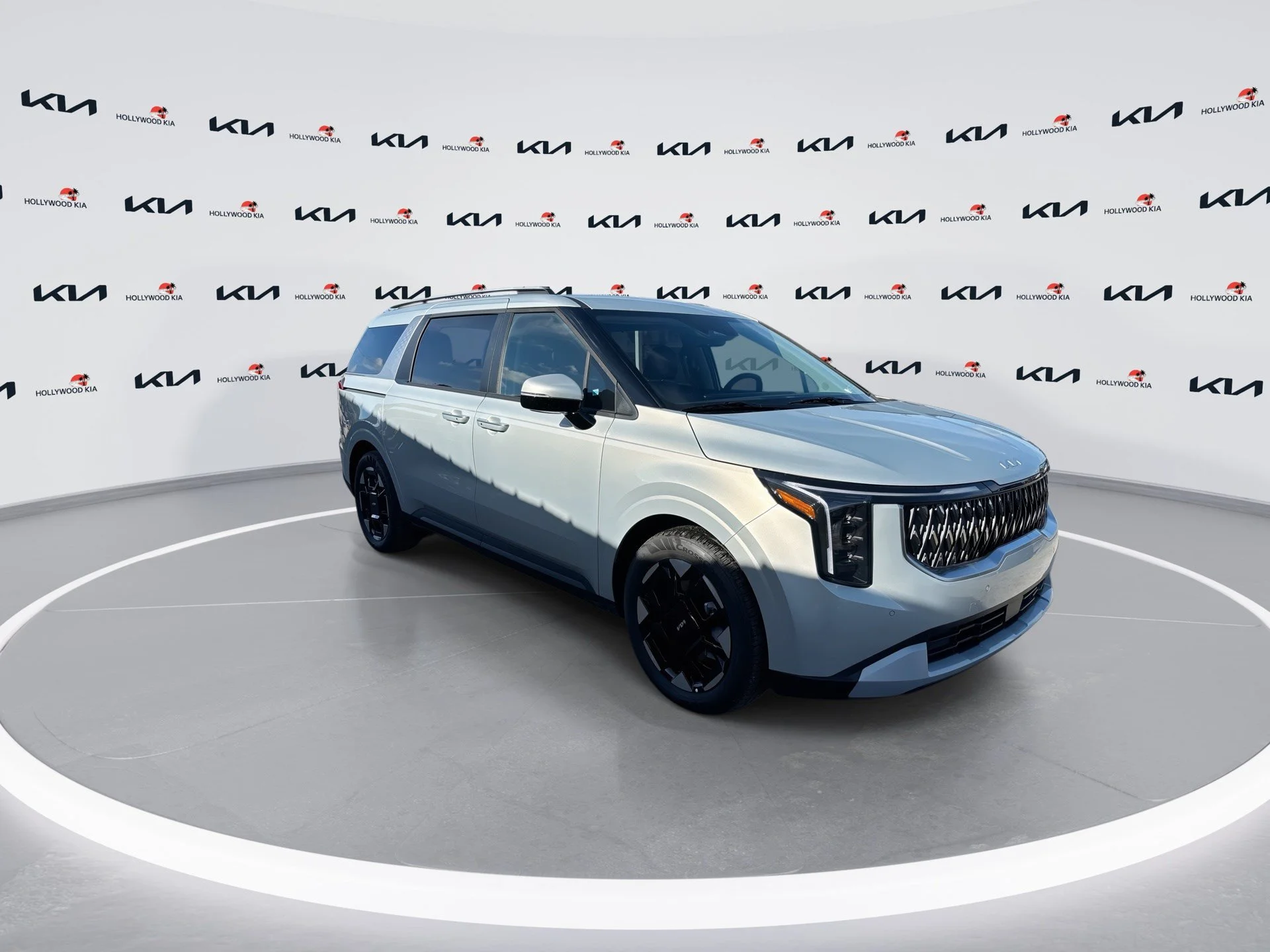 New 2027 Ivory Silver Kia EX image 2
