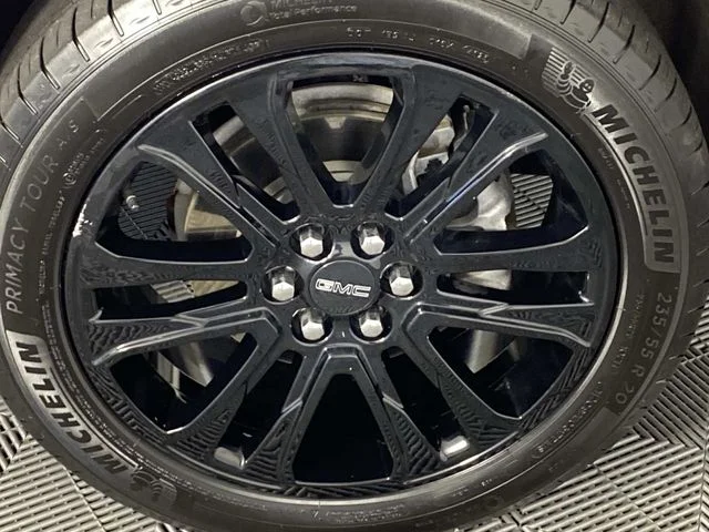 Used 2023 White GMC SLE image 32
