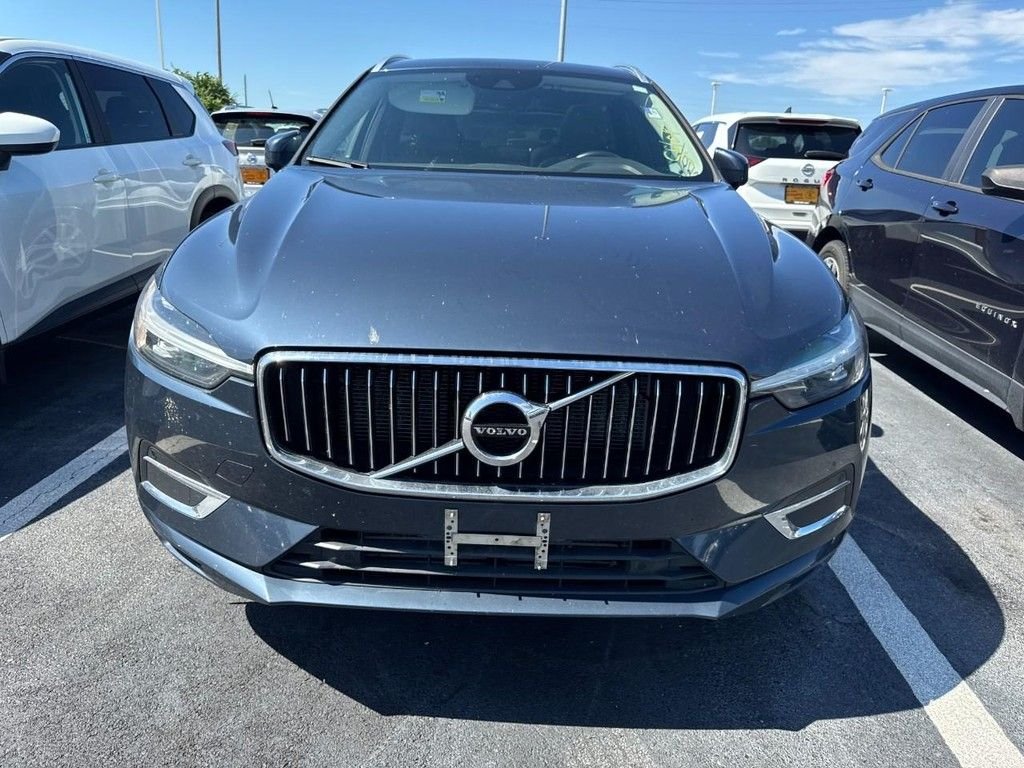 Used 2021 Blue Volvo T5 Inscription image 2