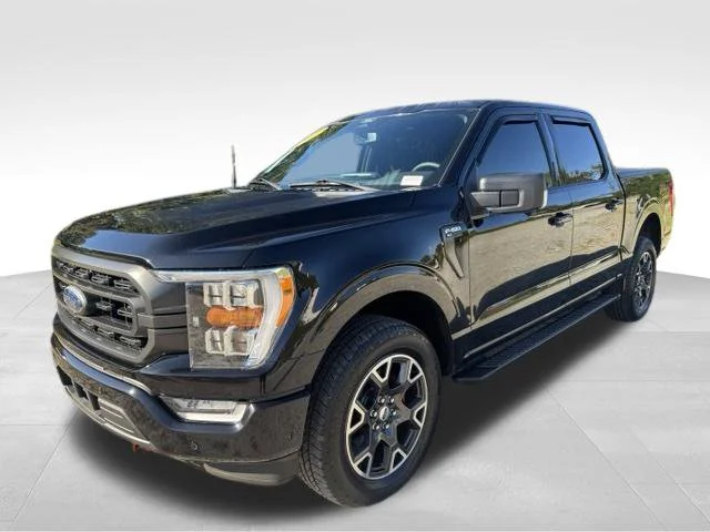 Used 2022 Black Ford XLT image 3