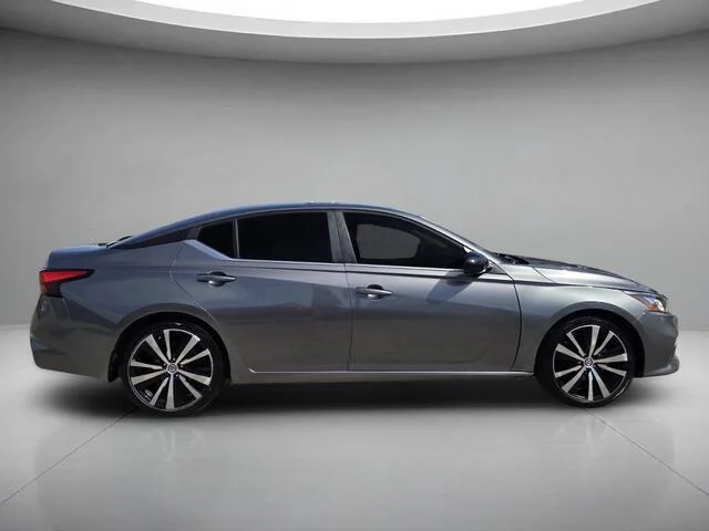 Used 2021 Gun Metallic Nissan 2.5 SR image 6