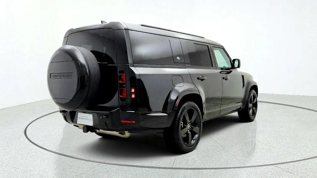 Used 2024 Santorini Black Metallic Land Rover 130 P400 X-Dynamic SE w/ 22