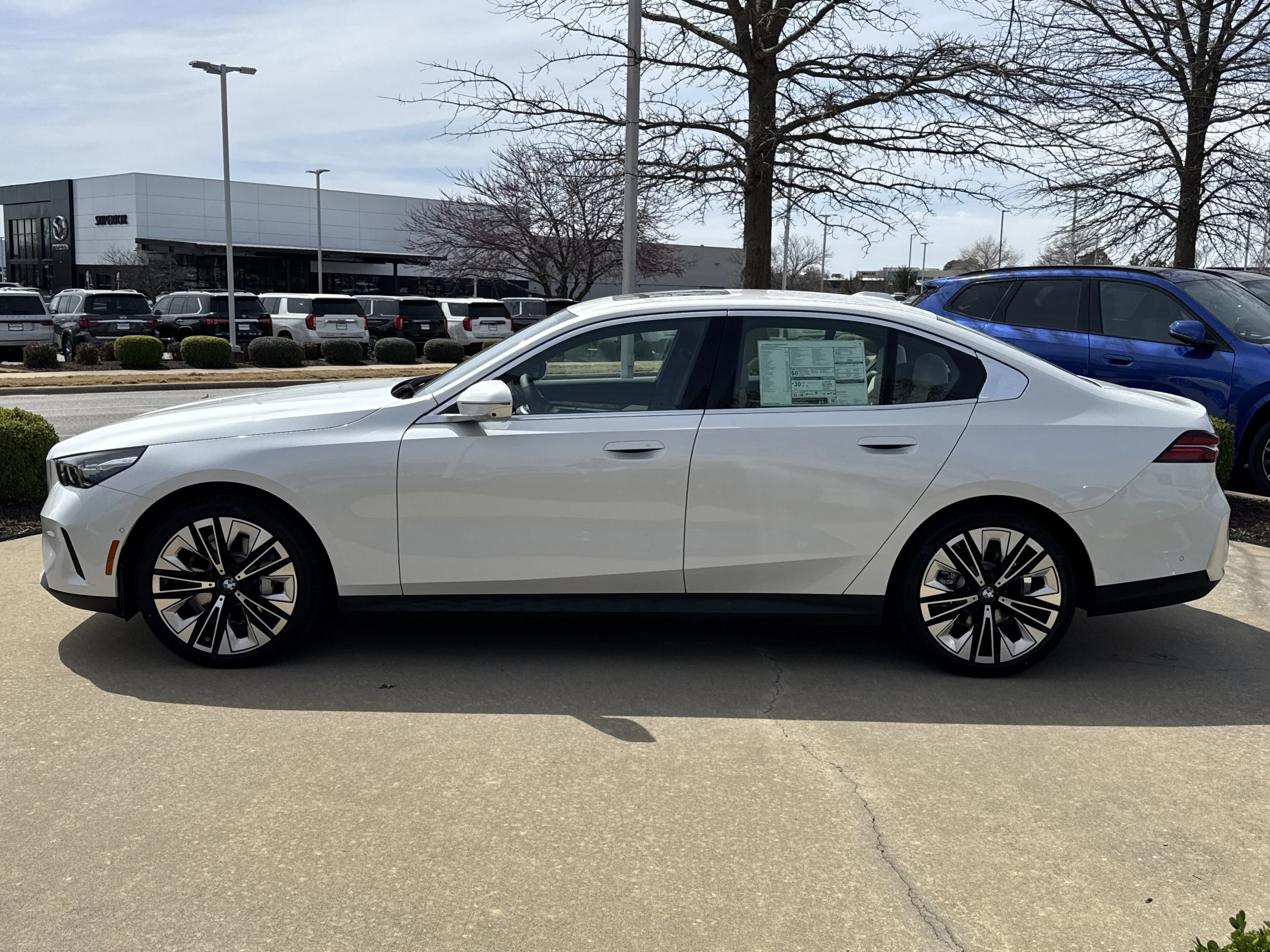 New 2026 MINERAL WHITE BMW 530i xDrive image 2
