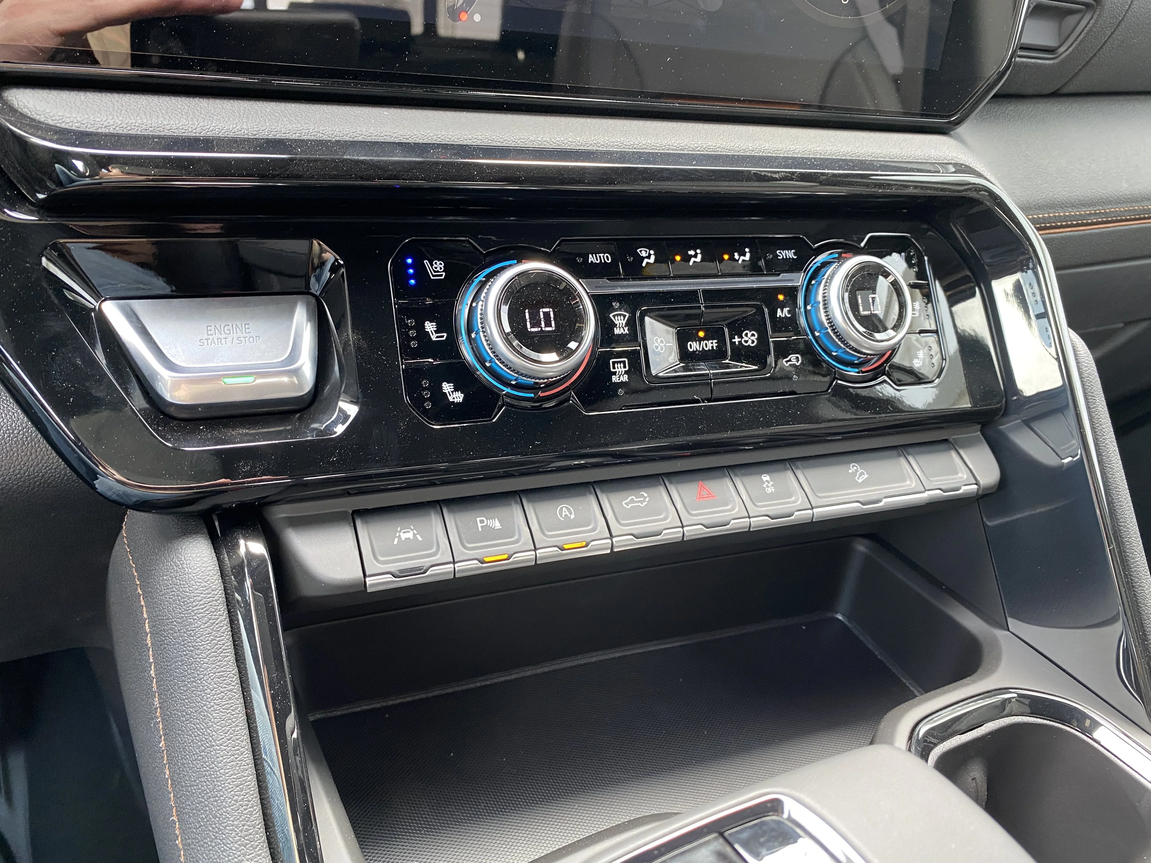 New 2026 ONYX BLACK GMC AT4 image 23