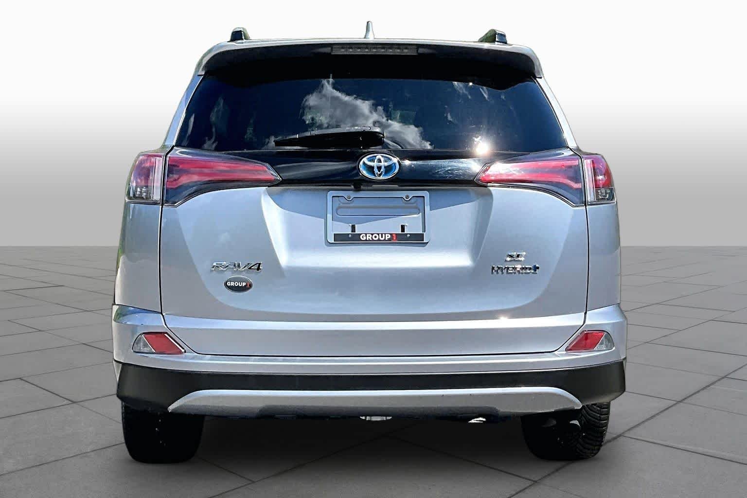 Used 2018 Silver Sky Metallic Toyota Hybrid SE image 5