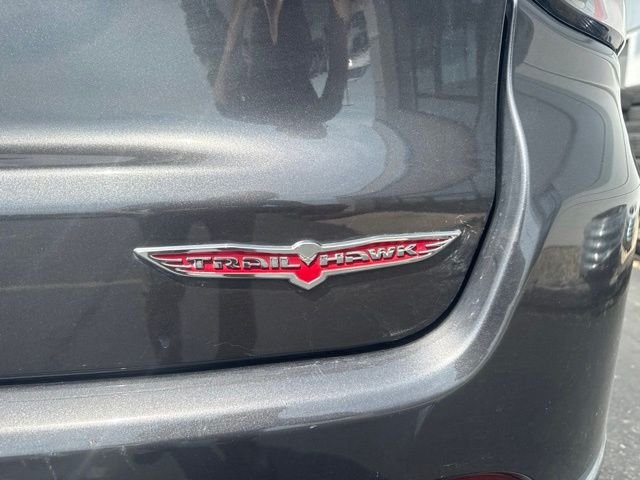 Used 2018 Granite Crystal Metallic Clearcoat Jeep Trailhawk image 7