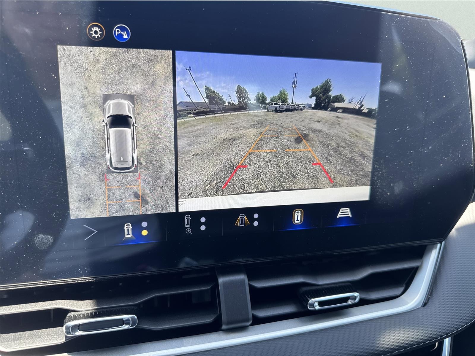 2026 Chevrolet Equinox LT - Photo 23