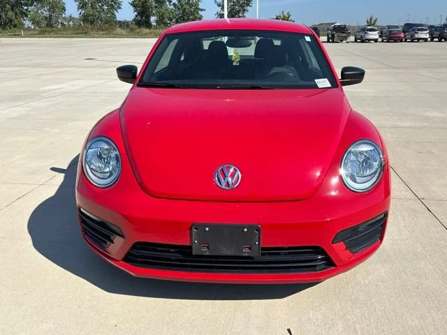2018 Volkswagen Beetle S - Photo 3