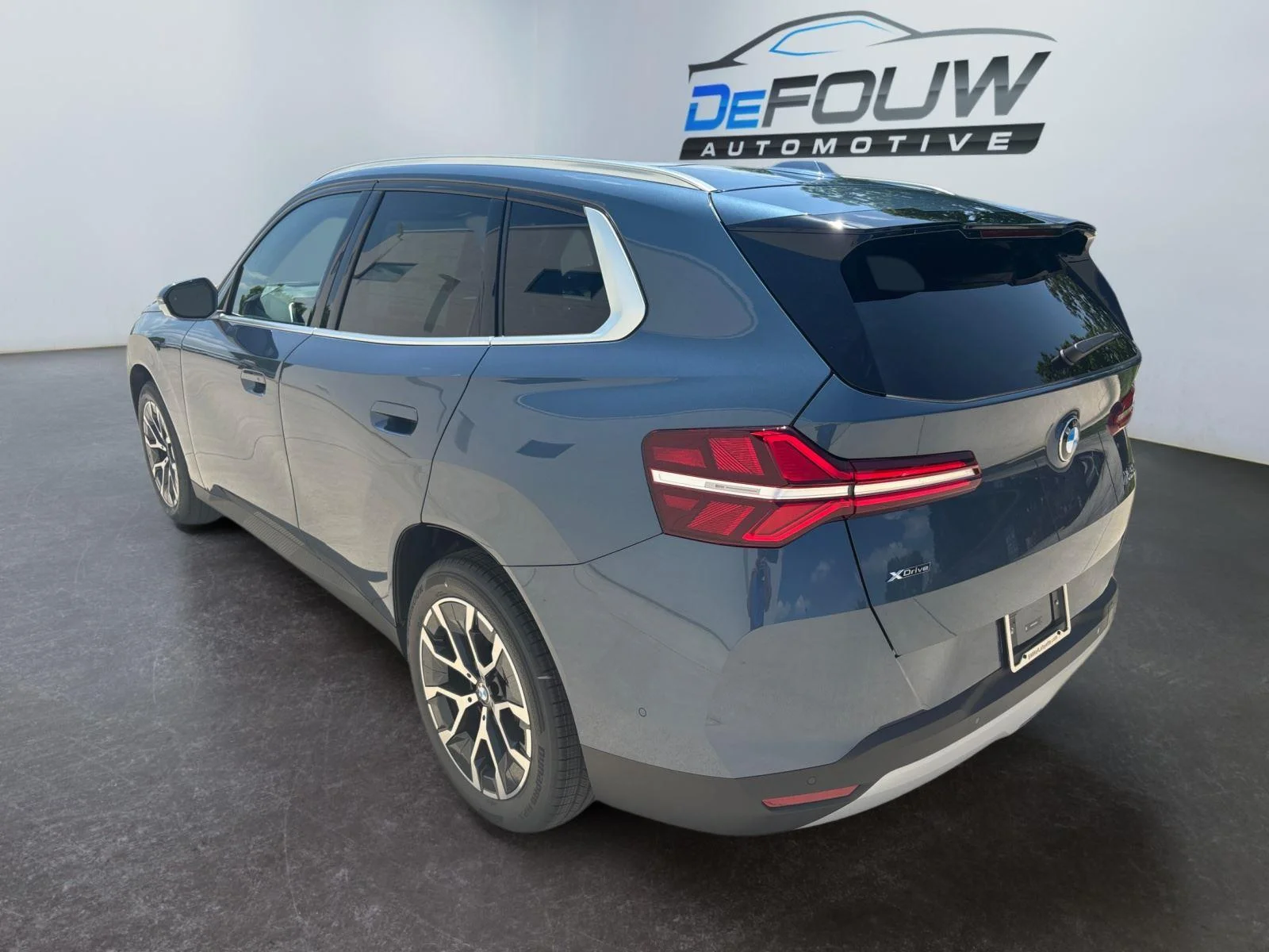 New 2026 Arctic Race Blue metallic BMW 30 xDrive image 17