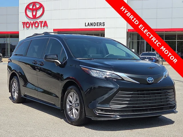 2023 Toyota Sienna LE