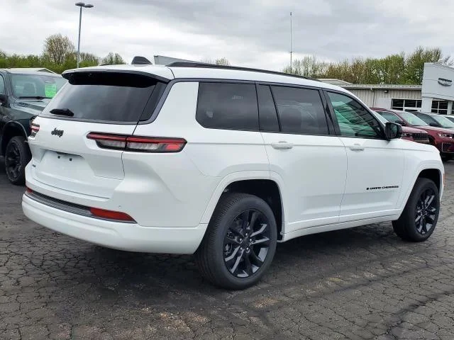 New 2026 Bright White Clear-Coat Exterior Paint Jeep Limited Reserve image 3