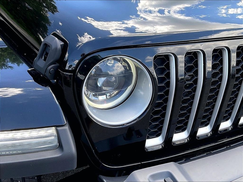 Used 2023 Black Jeep Overland image 31