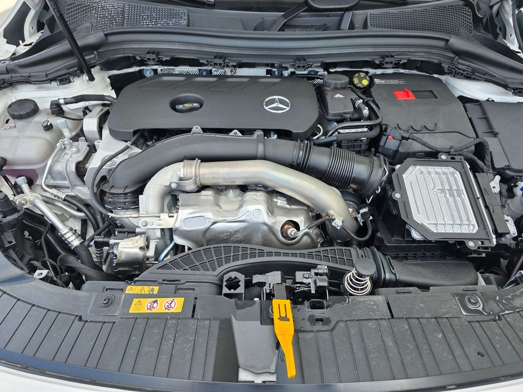 New 2026 Polar White Mercedes-Benz GLA 250 image 27