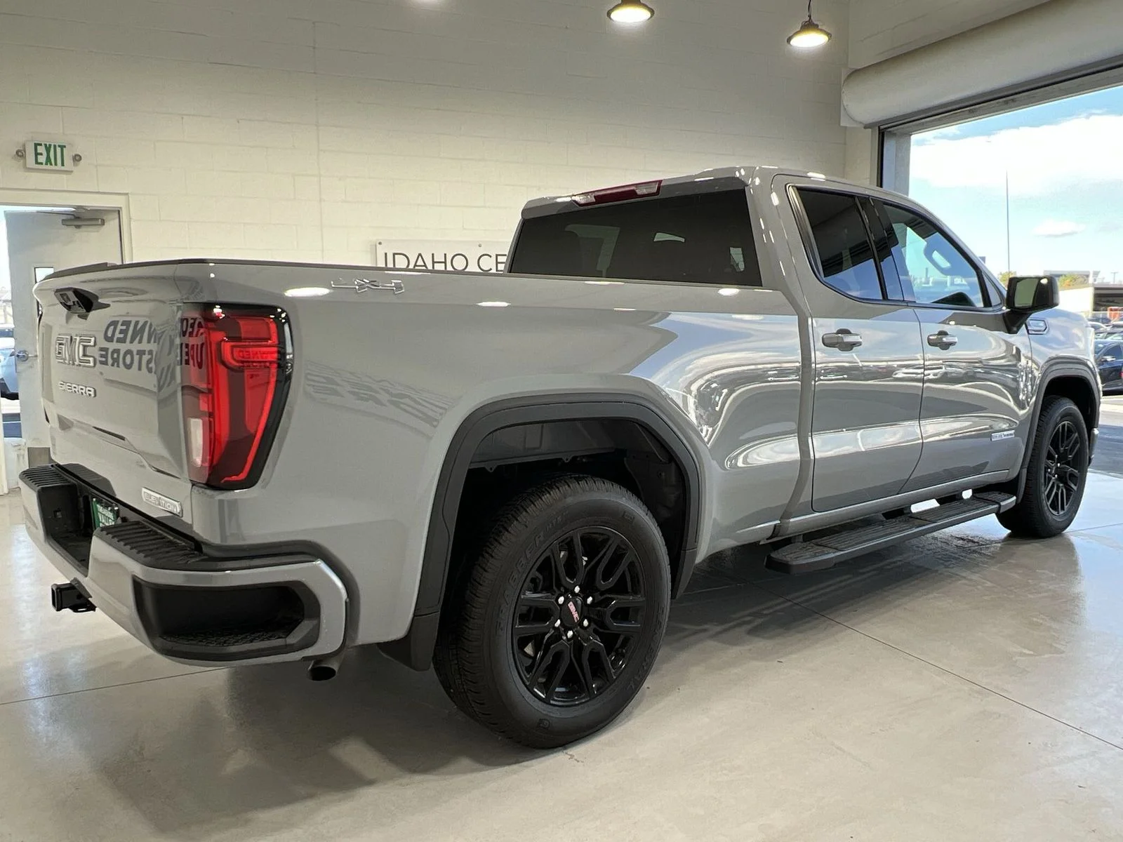 2024 GMC Sierra 1500 Elevation - Photo 8