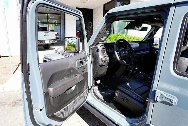 New 2026 Anvil Clear-Coat Exterior Paint Jeep Rubicon image 45