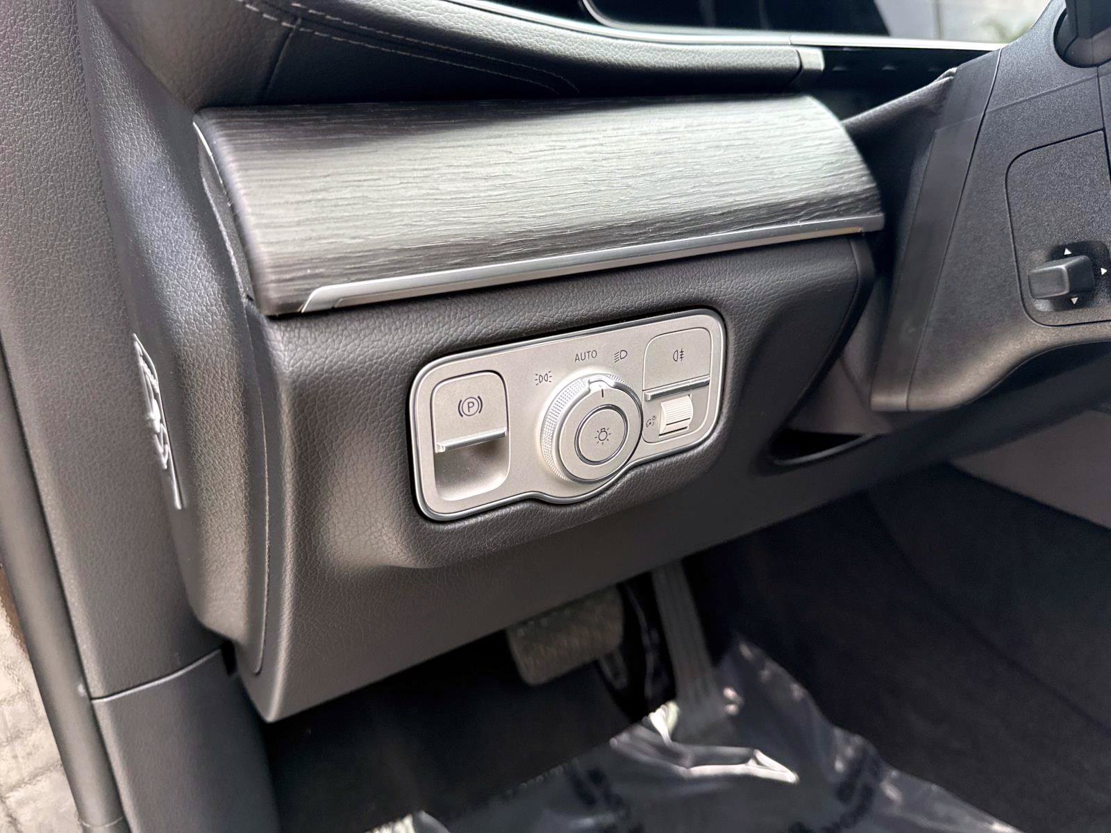 Certified Used 2026 Obsidian Black Metallic Mercedes-Benz 350 image 21
