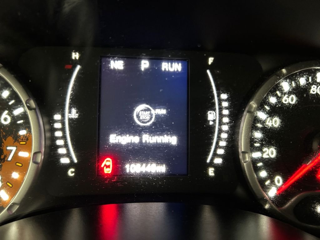 Used 2017 Black Jeep Latitude image 10