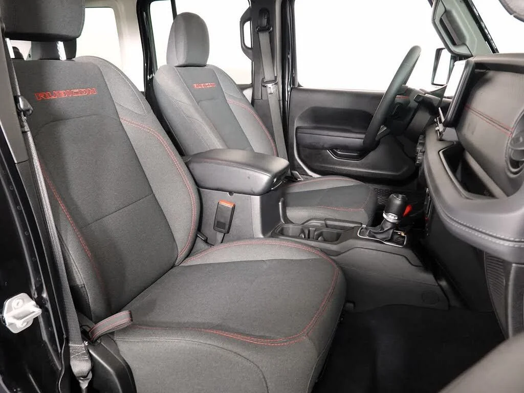 Certified Used 2025 Black Clearcoat Jeep Rubicon image 14
