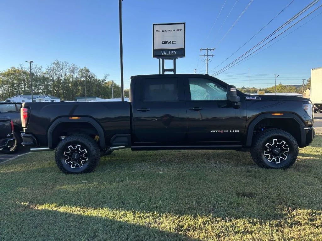 New 2026 Onyx Black GMC AT4X image 2
