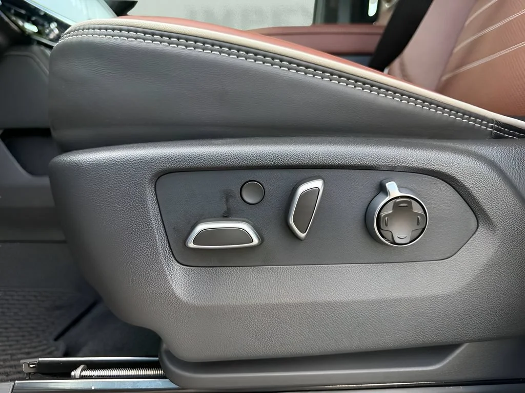New 2026 Glacier White Tricoat GMC Denali Ultimate image 12