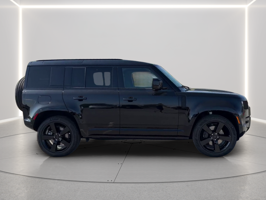 New 2026 Santorini Black Land Rover X-Dynamic SE image 4
