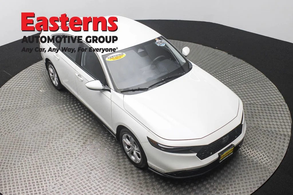 Used 2024 White Honda LX image 3
