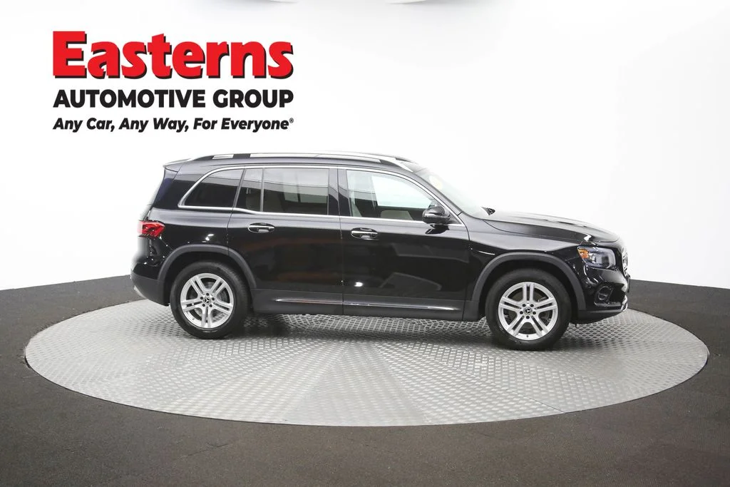 Used 2022 Black Mercedes-Benz GLB 250 image 46