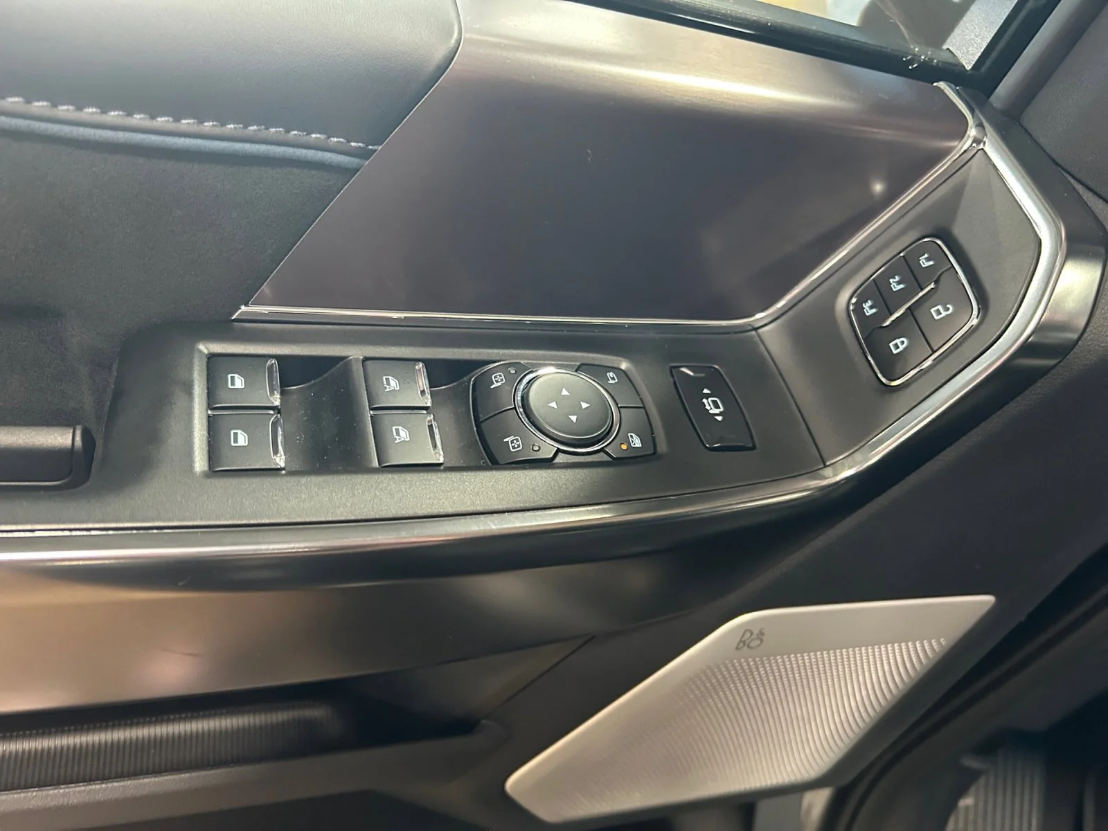 New 2026 Carbonized Grey Metallic Ford Platinum image 17