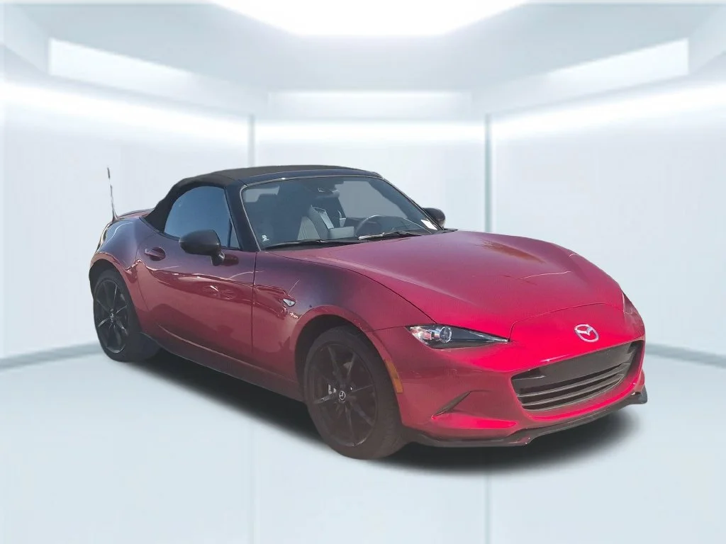 Used 2023 Red Mazda Club image 8