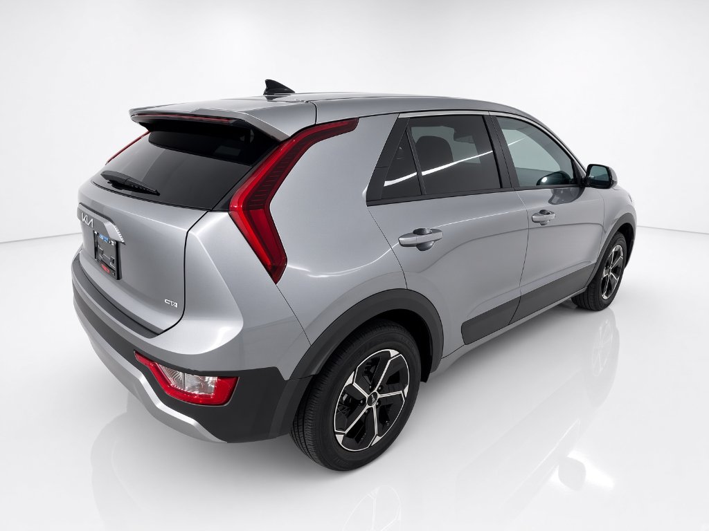 Used 2025 Steel Gray Kia LX image 6