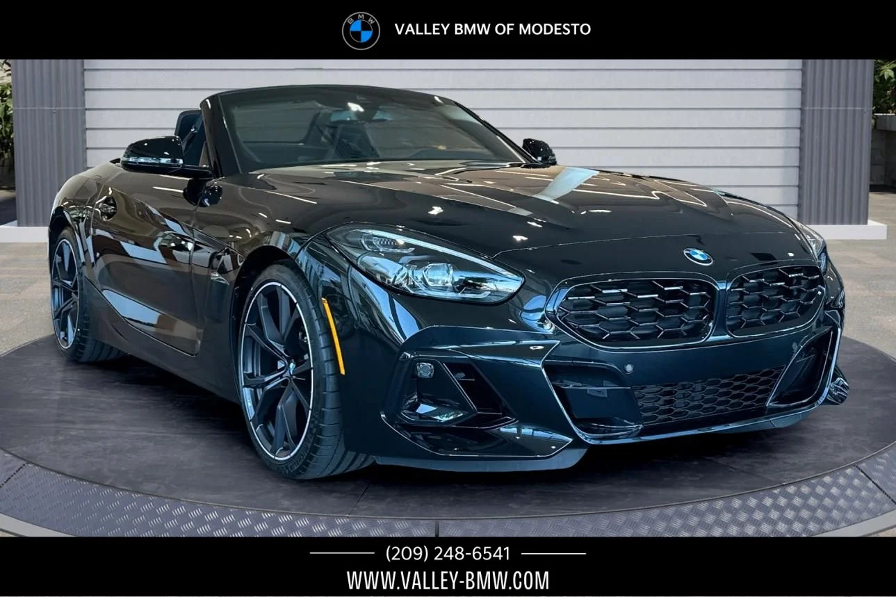 New 2026 Black BMW sDrive30i image 1