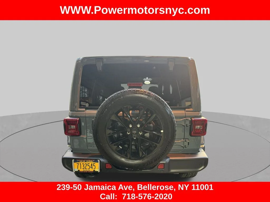 Used 2025 Gray Jeep Sahara 4xe image 13