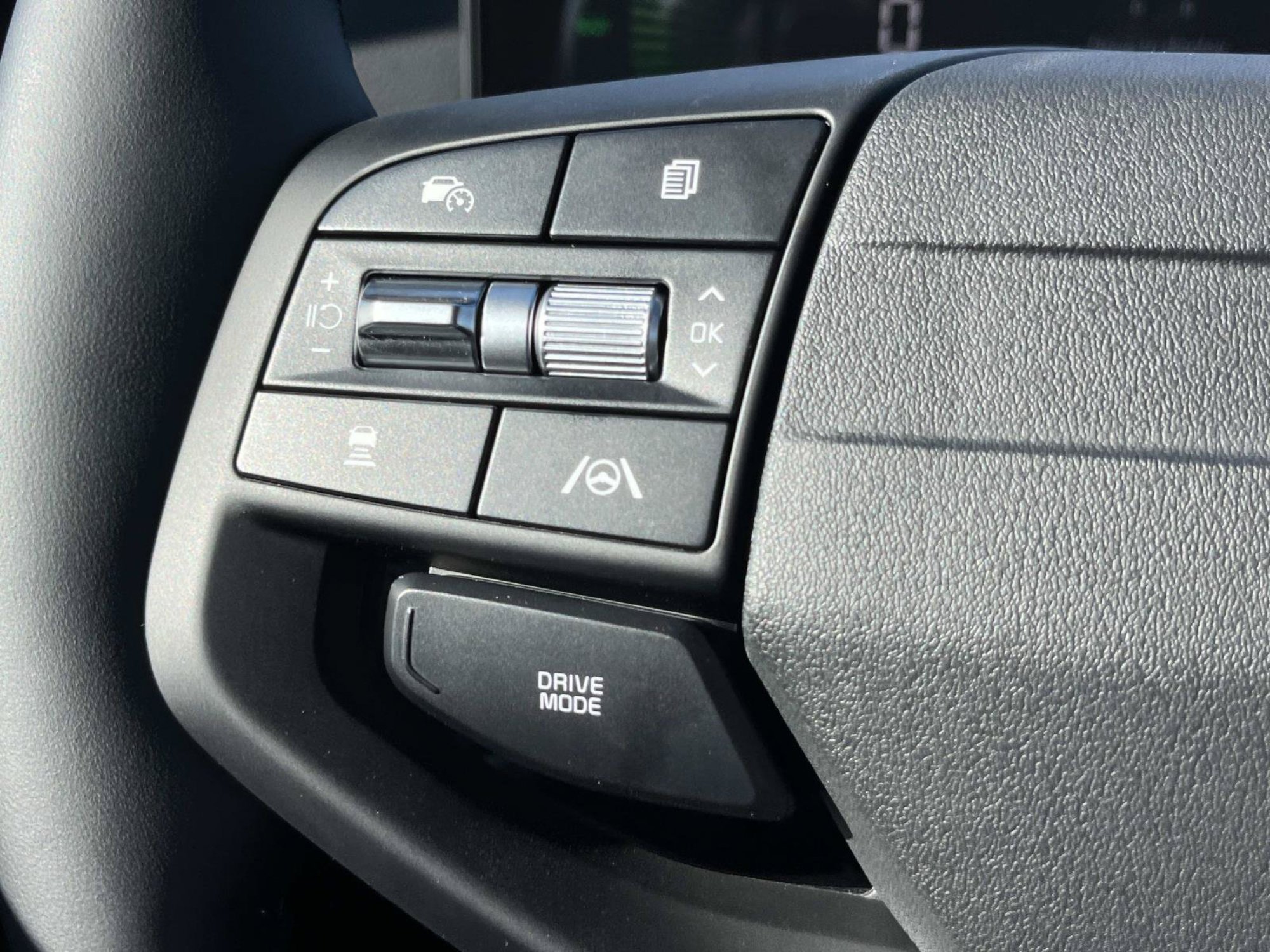 New 2027 Gravity Gray Kia LX image 24