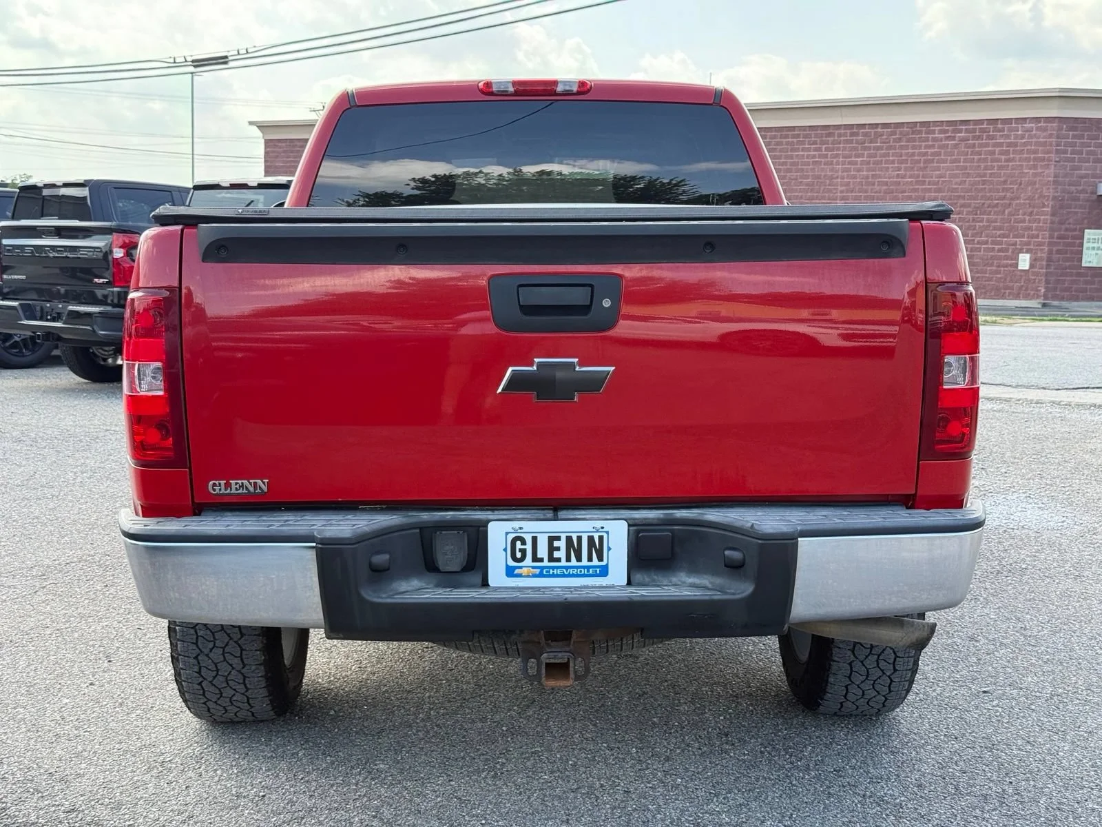 Used 2011 VICTORY RED Chevrolet LT image 6