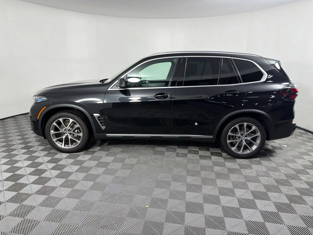 Certified Used 2025 Black Sapphire Metallic BMW xDrive40i image 8
