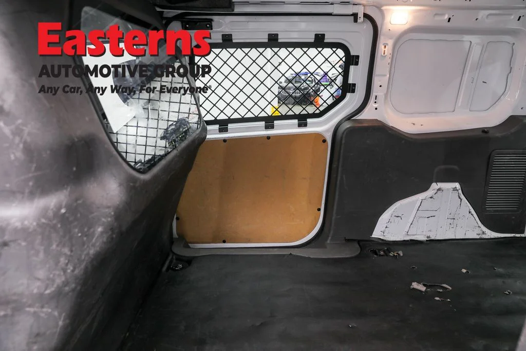 Used 2021 White Ford XL image 21