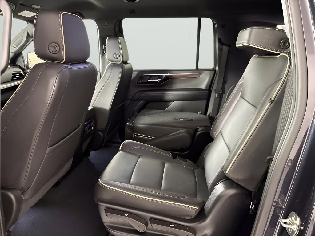 Used 2025 Dark Ash Metallic Chevrolet Premier image 27
