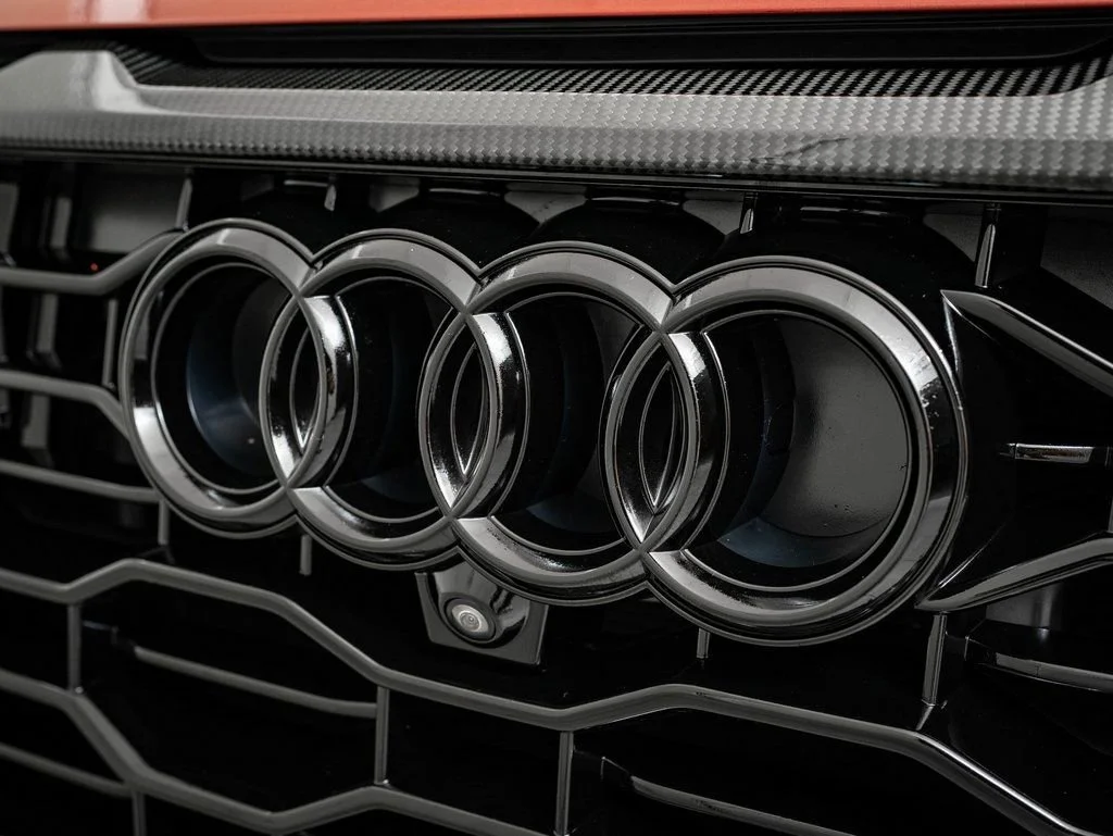 Used 2024 Matador Red Audi 4.0T image 3