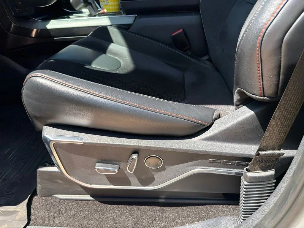 Used 2023 White Ford Raptor image 21