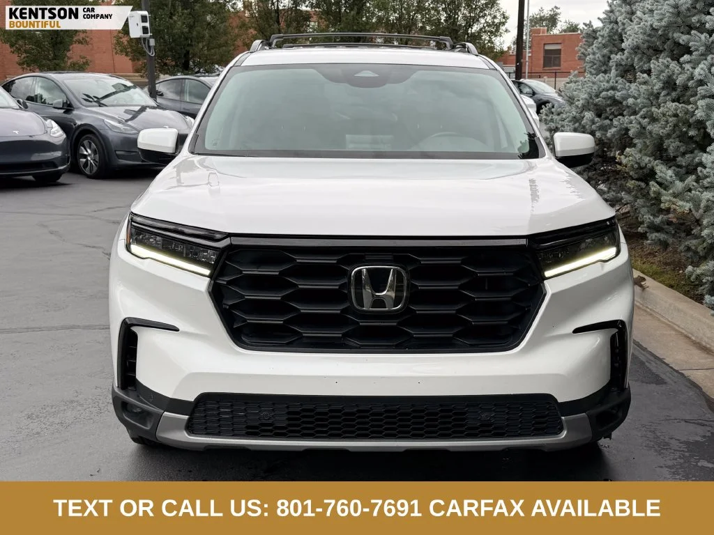 Used 2023 White Honda EX-L image 13