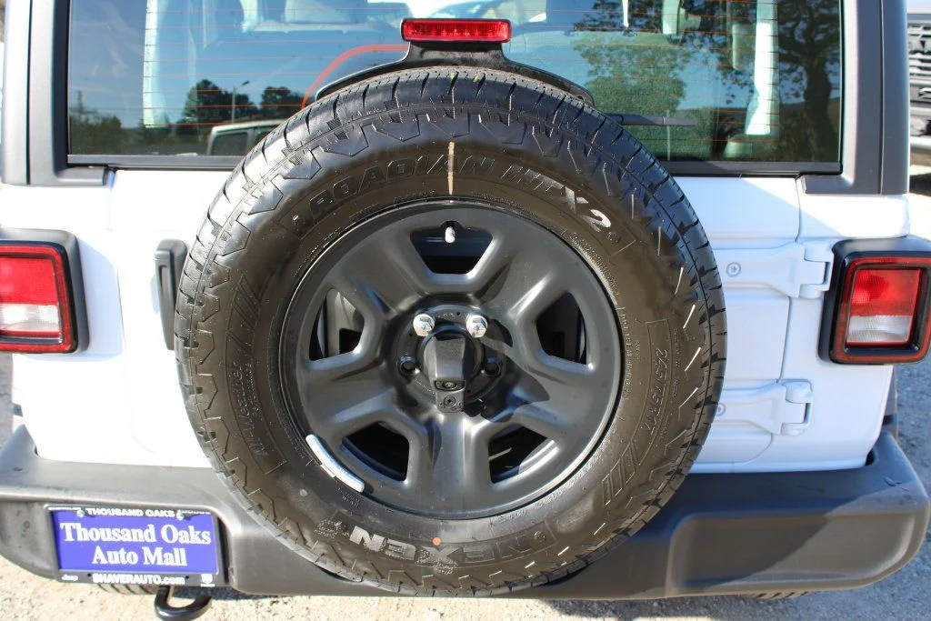 New 2026 Bright White Clear-Coat Exterior Paint Jeep Sport image 29