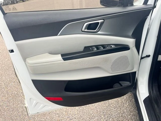 Used 2023 White Kia LX Seat Package image 9