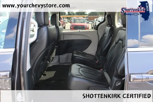 Used 2022 Gray Chrysler Touring L image 13