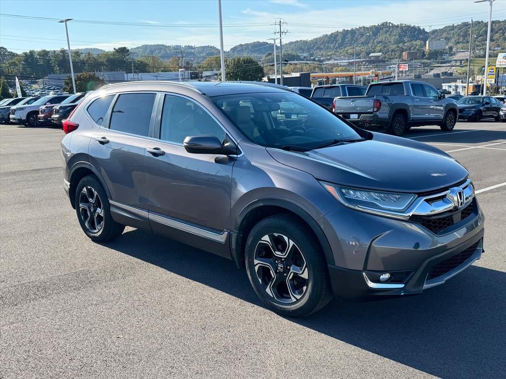 Used 2018 Modern Steel Metallic Honda Touring image 10