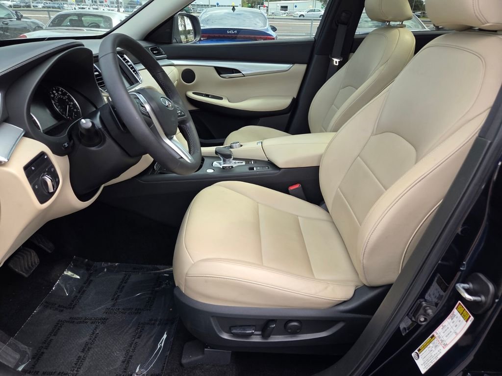 Used 2020 Blue INFINITI LUXE image 3